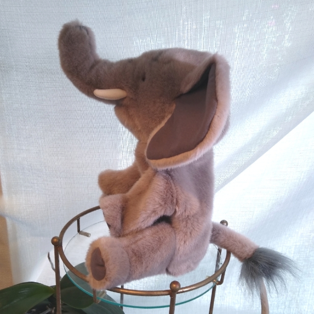 Fuzzy Elephant Puppet 🐘🩶 - Picture 4 of 5